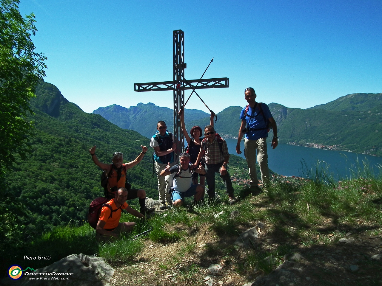 20 Sul poggio panoramico della Croce di Brentalone (654 m.).JPG